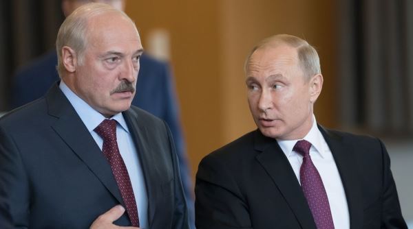 Лукашенко потребовал, чтобы Россия не наклоняла Белоруссию