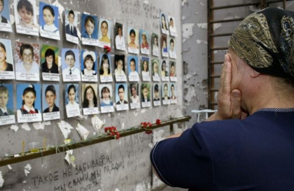 <br />
Евросоюз почтил память жертв теракта в Беслане<br />
